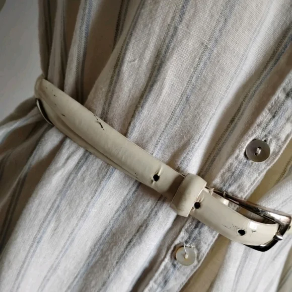 Liz Claiborne Genuine Italian Leather Belt White Silver Skinny  Size Medium - Picture 9 of 11